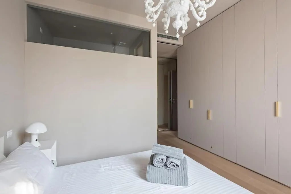Easylife - Stylish Design Apartment In Fashion District Milano İtalya